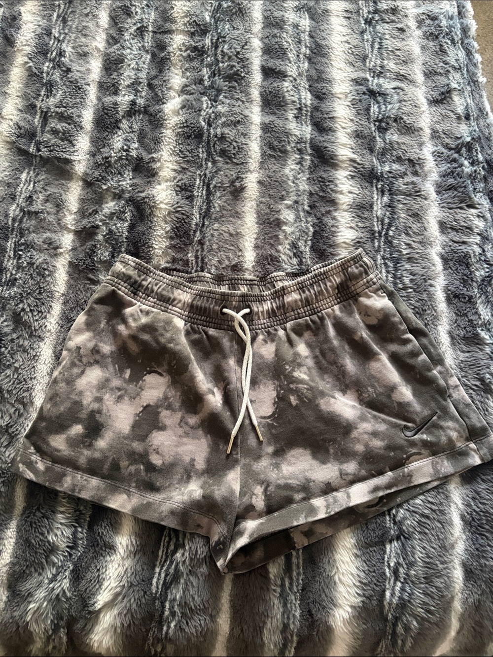 Nike Women's Black Gray Tie-Dye Athletic Shorts